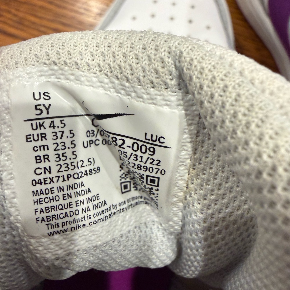 Nike White and Purple High-Tops - Picture 4 of 5